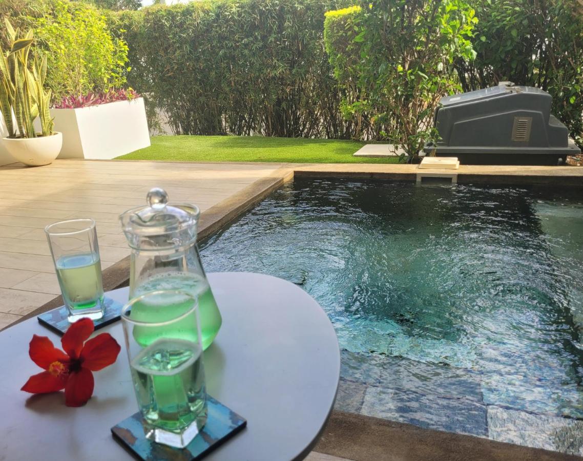 Вілла Latitude - With Private Plunge Pool Рівьєр-Нуар Екстер'єр фото